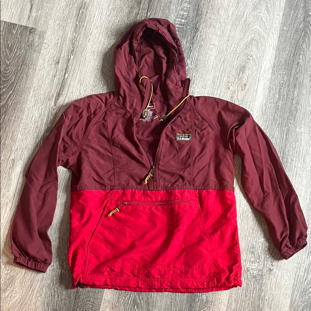 L.L. Bean Women’s Petite Small Burgundy & Red Windbreaker
